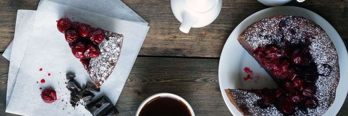 Десерт с вишней