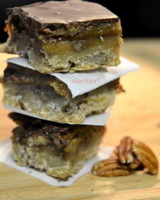 Десерт Сэнди пралине с пеканом