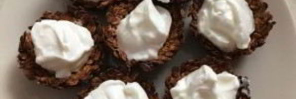 гранола-корзинки с греческим йогуртом