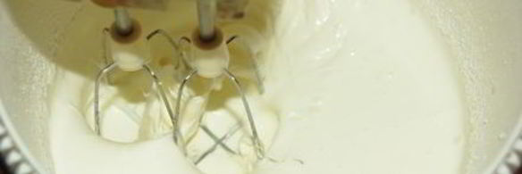 бисквит на горячем молоке со сметанно-йогуртовым кремом