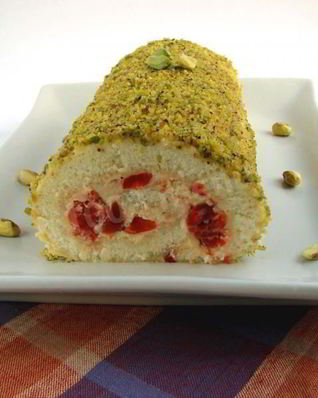 Бисквитный рулет на праздничный стол с начинкой из английского заварного крема и пьяной черешни