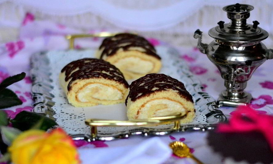 Рецепт бисквитного рулета с кремом из манки