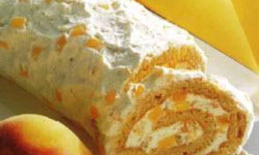 Рецепт бисквитного рулета с персиковым кремом