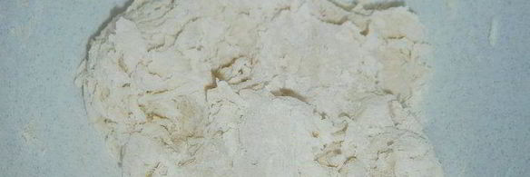 булочки с заварным кремом и персиком