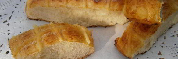 булочки с заварным кремом и персиком