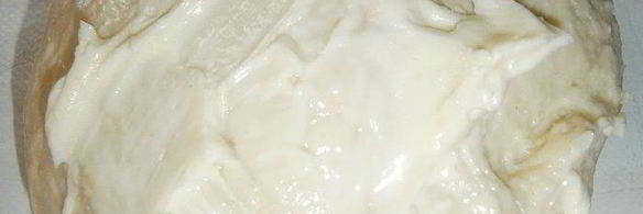 булочки с заварным кремом и персиком