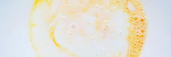 черемуховые блинчики с ванильным кремом и голубикой