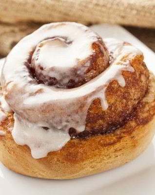 Домашние булочки с корицей и кремом