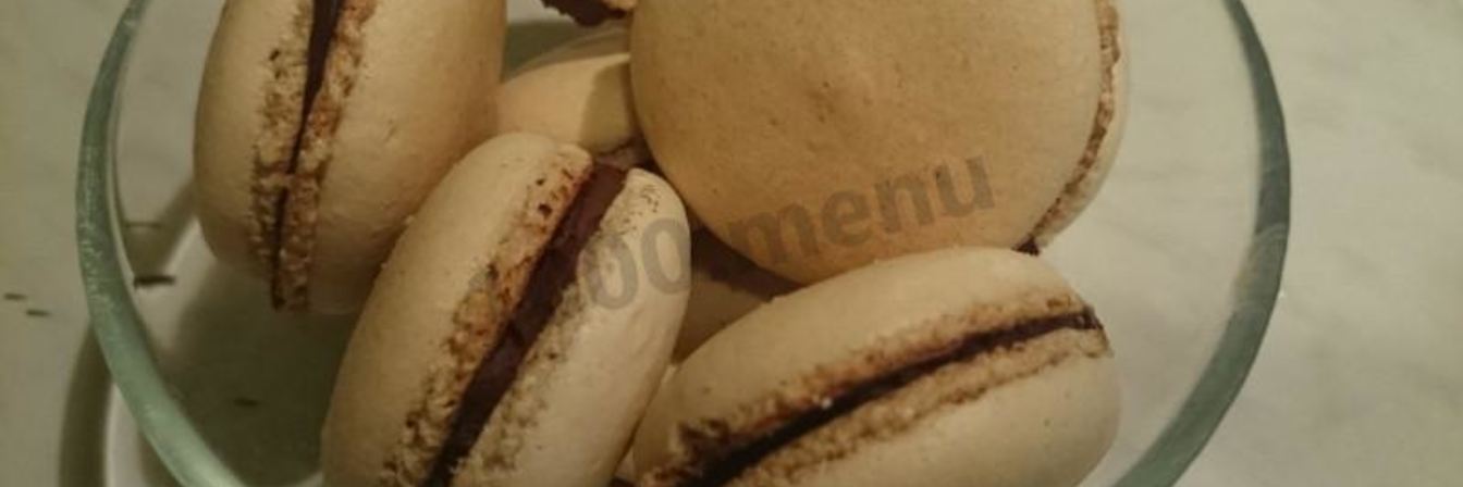 Макаруны с шоколадным кремом