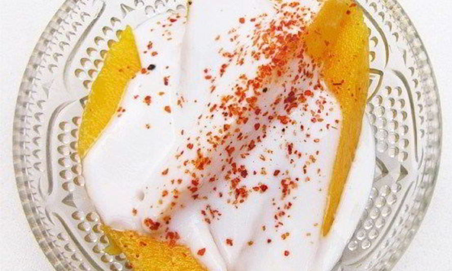 Рецепт манго с кокосовым кремом и перцем чили