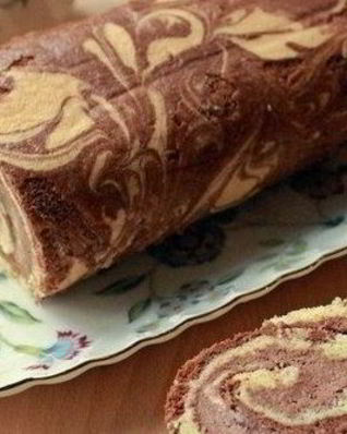 Мраморный рулет с бананово-шоколадным кремом