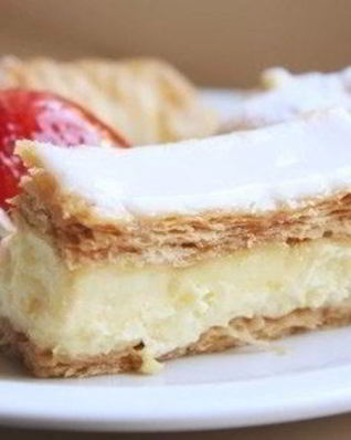 Полоски из слоеного теста с кофейным кремом