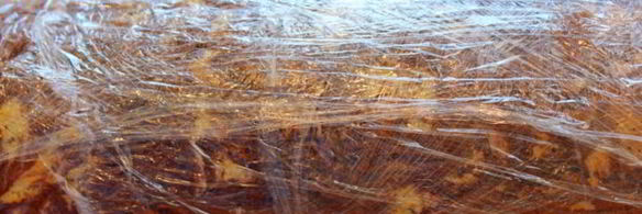 рулет с кофейным кремом и клубникой