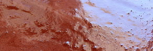 рулет с кофейным кремом и клубникой