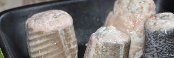 рулетики из лосося с кремом из рикотты