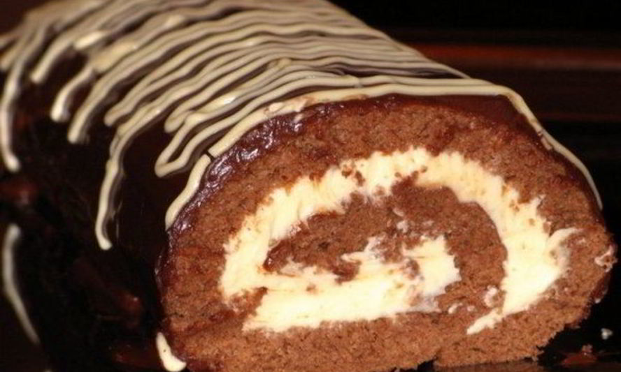 Рецепт шоколадного рулета со сливочным кремом по-домашнему
