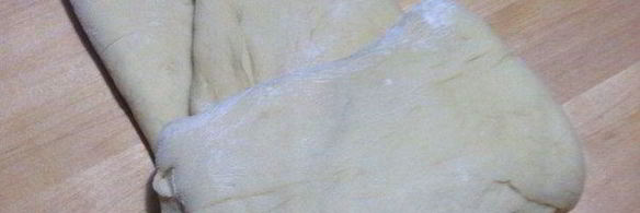 синнабон — булочки с корицей и сливочным кремом сверху