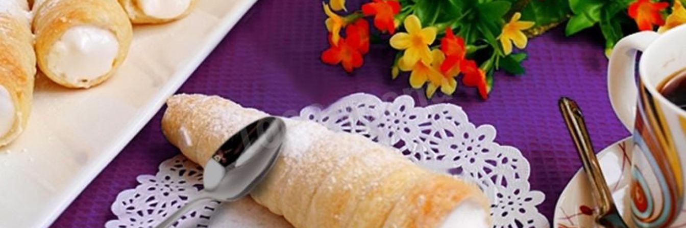 Слоеные трубочки с белковым кремом