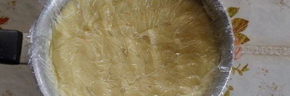 трайфл с рисовым кремом, клубникой и бананом