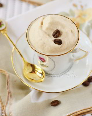 Взбитый кофе со сливками