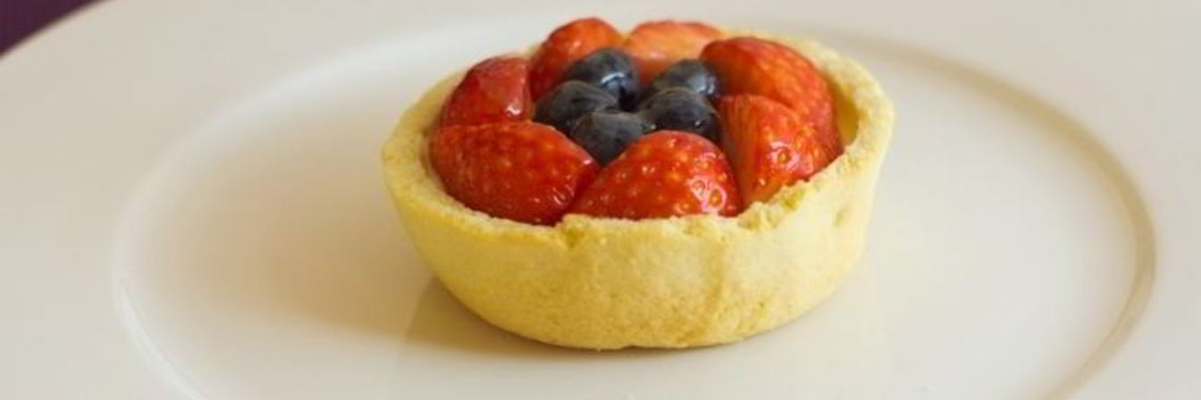 Ягодные корзиночки с заварным кремом