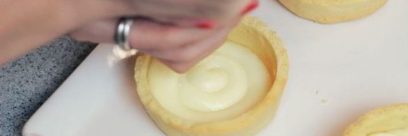 ягодные корзиночки с заварным кремом