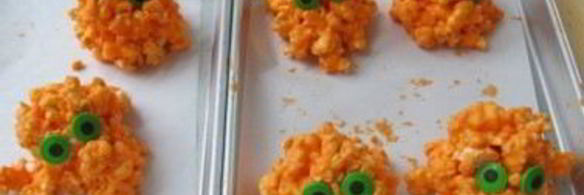 монстры из попкорна на хэллоуин