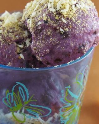 Чернично-кокосовое мороженое