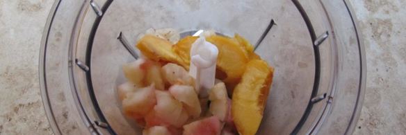 десерт-коктейль из мороженого и печеных яблок