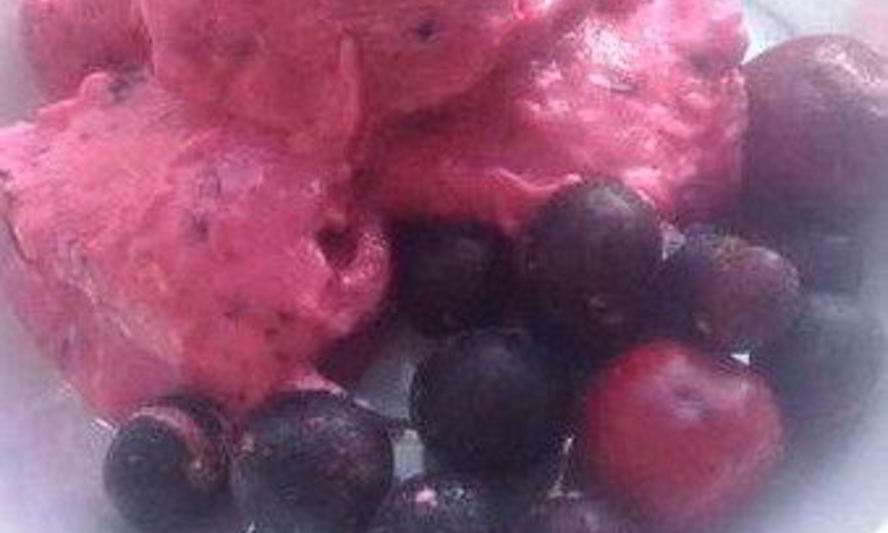 Рецепт диетического бананова-ягодного мороженого