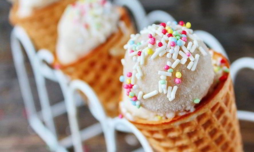 Рецепт домашнего ванильно-сливочное мороженое