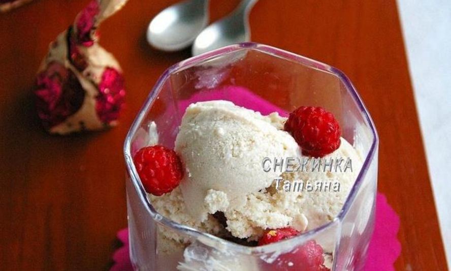 Рецепт легкого творожного мороженого с бананом