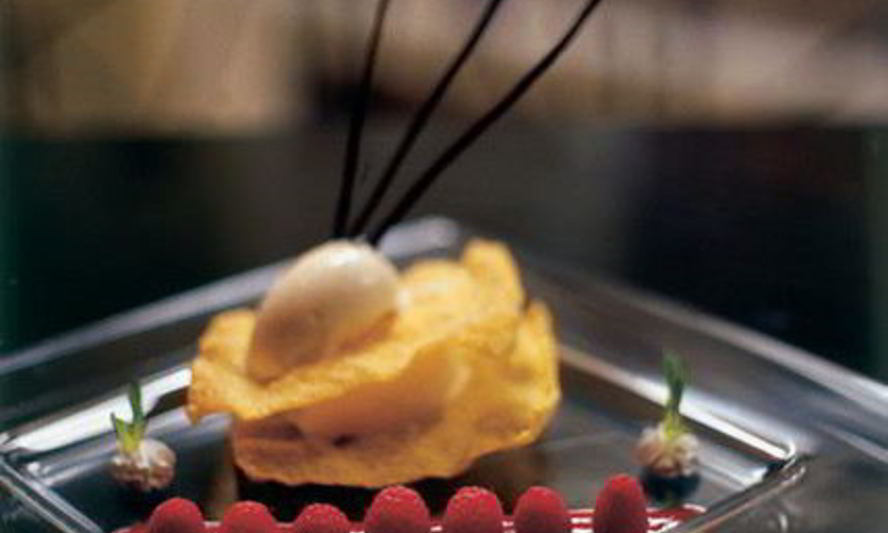 Рецепт миндального мороженого с тестом для равиоли