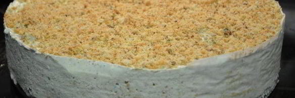 миндальный хрустящий торт-мороженое