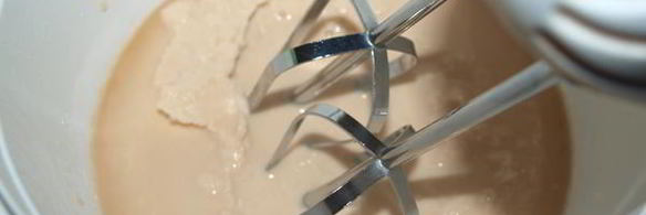 мороженое из топленого молока с шоколадной крошкой