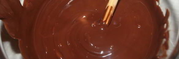 мороженое из топленого молока с шоколадной крошкой