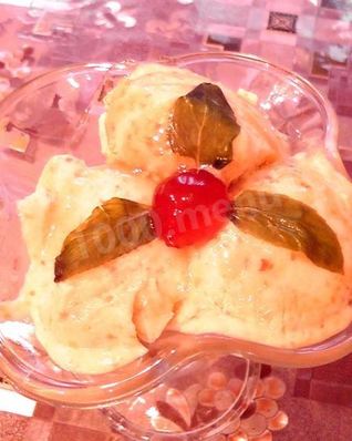 Мороженое на сливках с фисташками