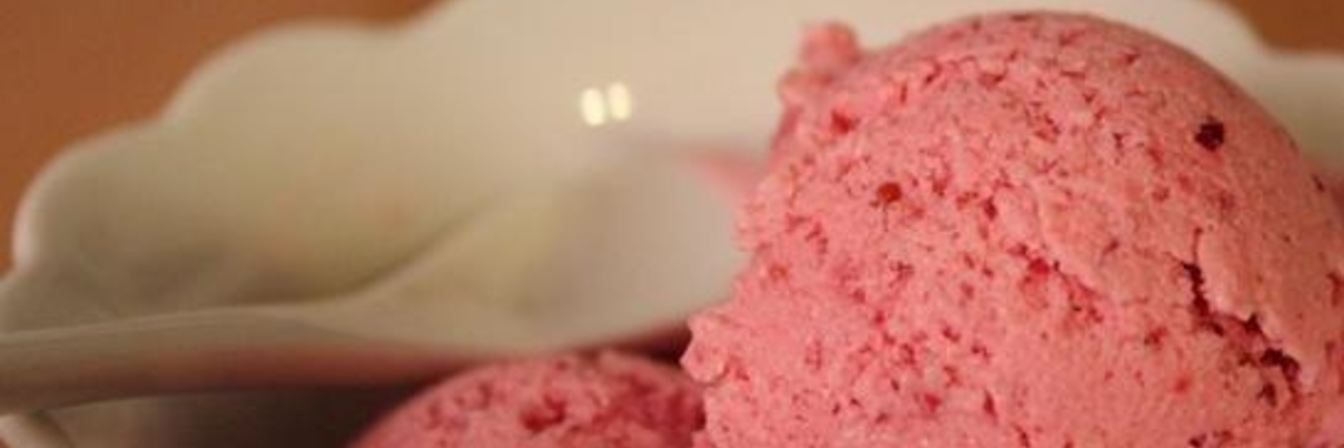 Мороженое с клюквой