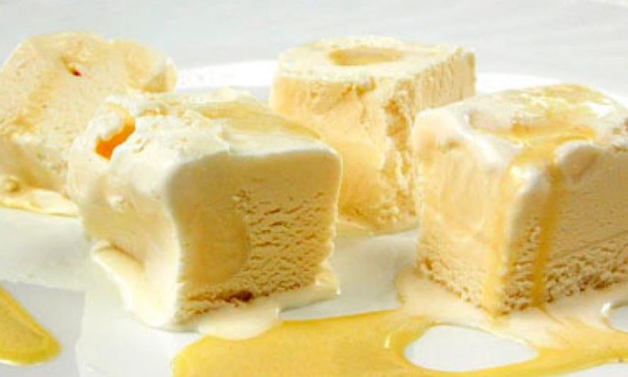 Рецепт мороженого с коньячным соусом