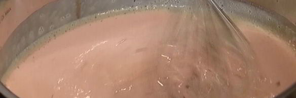 мороженое с лепестками роз