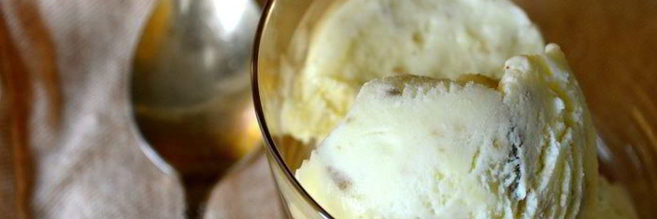 Мороженое с орешками