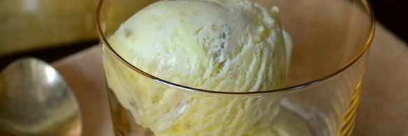 мороженое с орешками