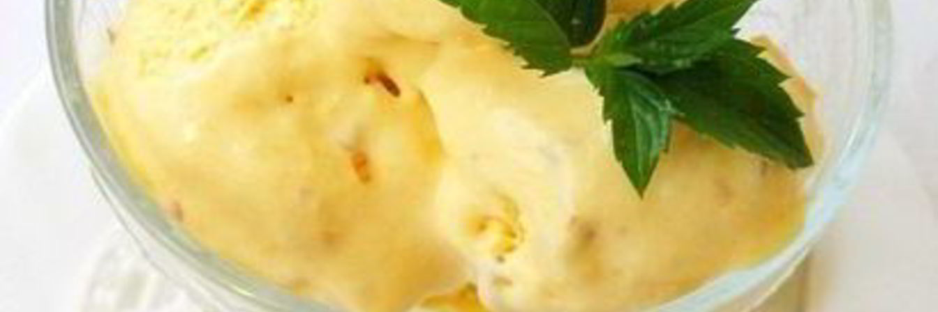 Персиковое мороженое с миндалем