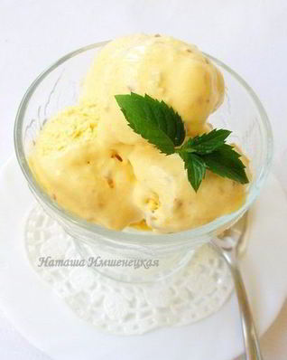 Персиковое мороженое с миндалем