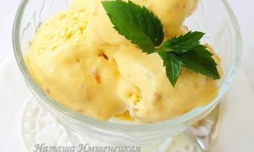 Рецепт персикового мороженого с миндалем