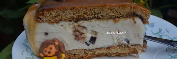 торт-мороженое с ирисовым соусом