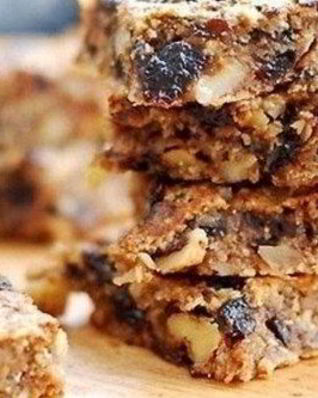 Овсяный десерт с черносливом и орехами