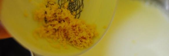 панна котта со сливовым соусом