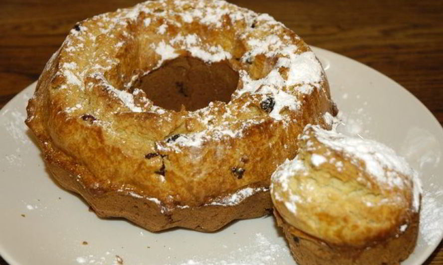 Рецепт кулича с вишней и клюквой