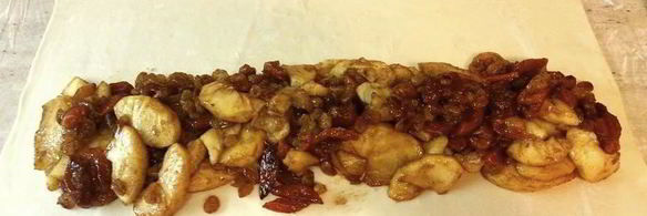 штрудель к пасхальному столу из слоеного теста